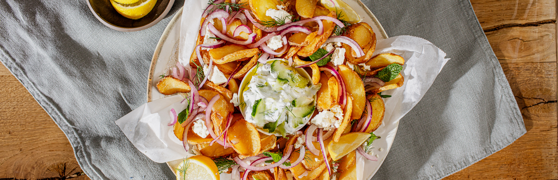 Rustic Chips s fetou a tzatziki